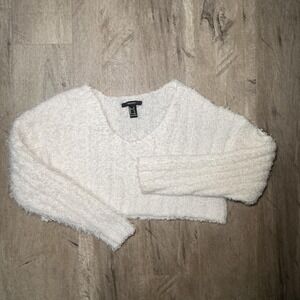 White fuzzy sweater vest #knitwear #winterwear